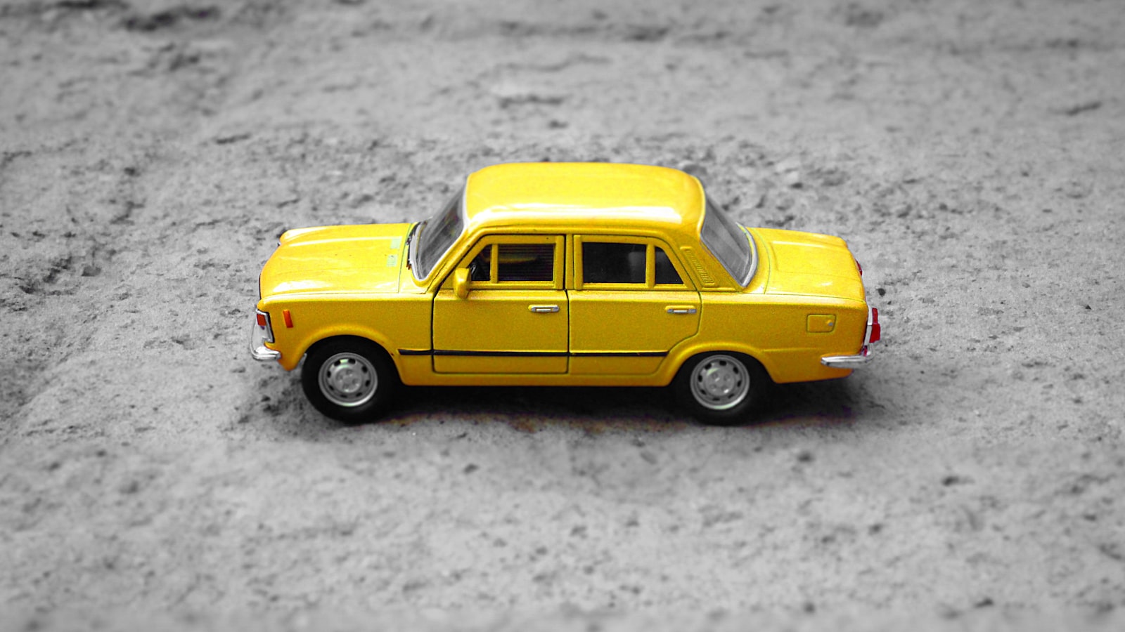 1. Авто ​(car)
2. Лиз (lease)
3. Автолизация⁢ (autolysis)