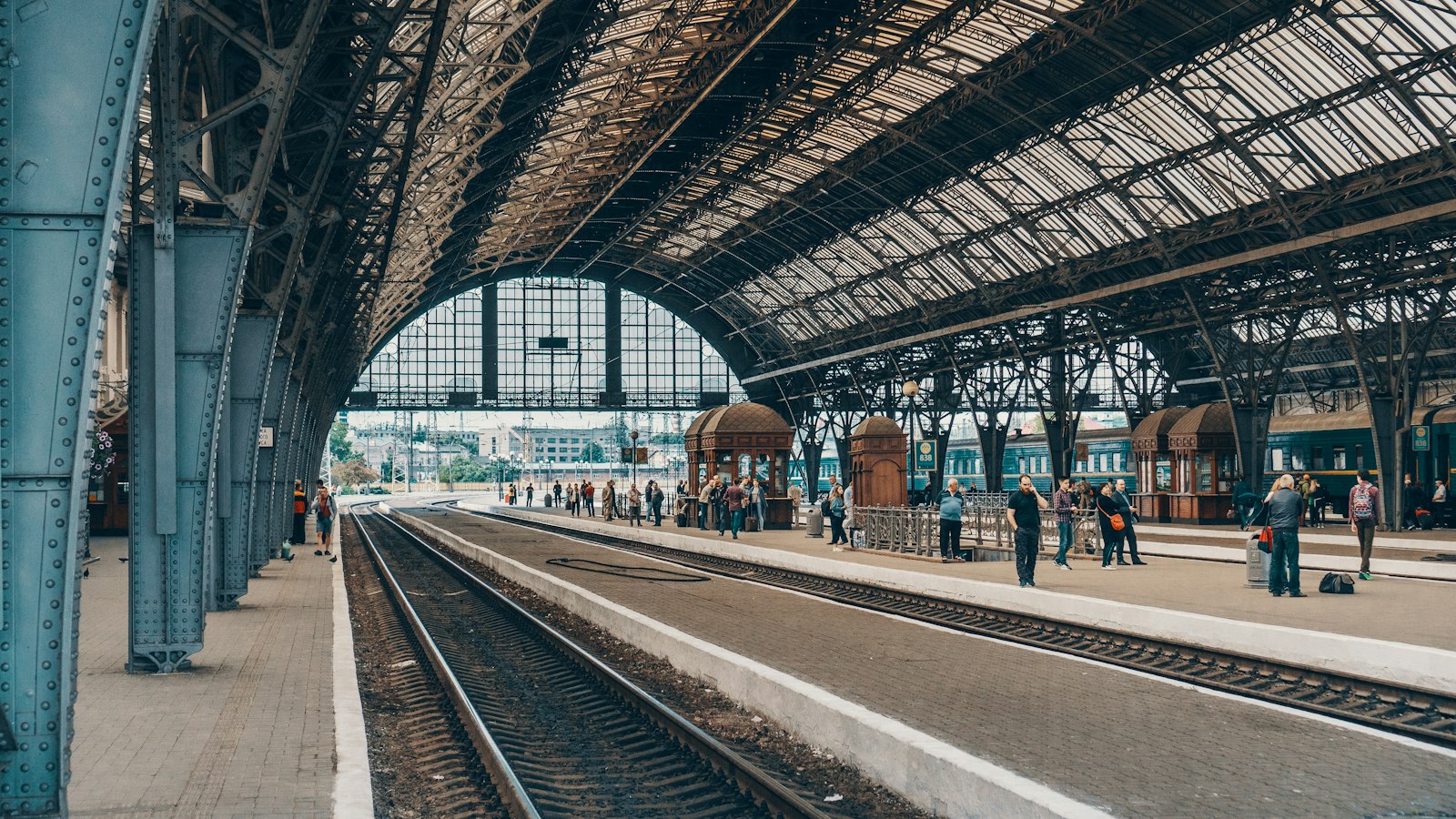 1. Снится
2. Заразиха
3. ⁣Чему