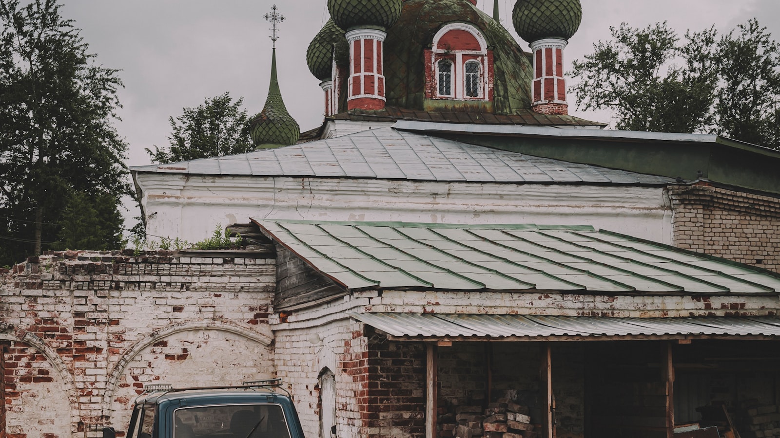 крест